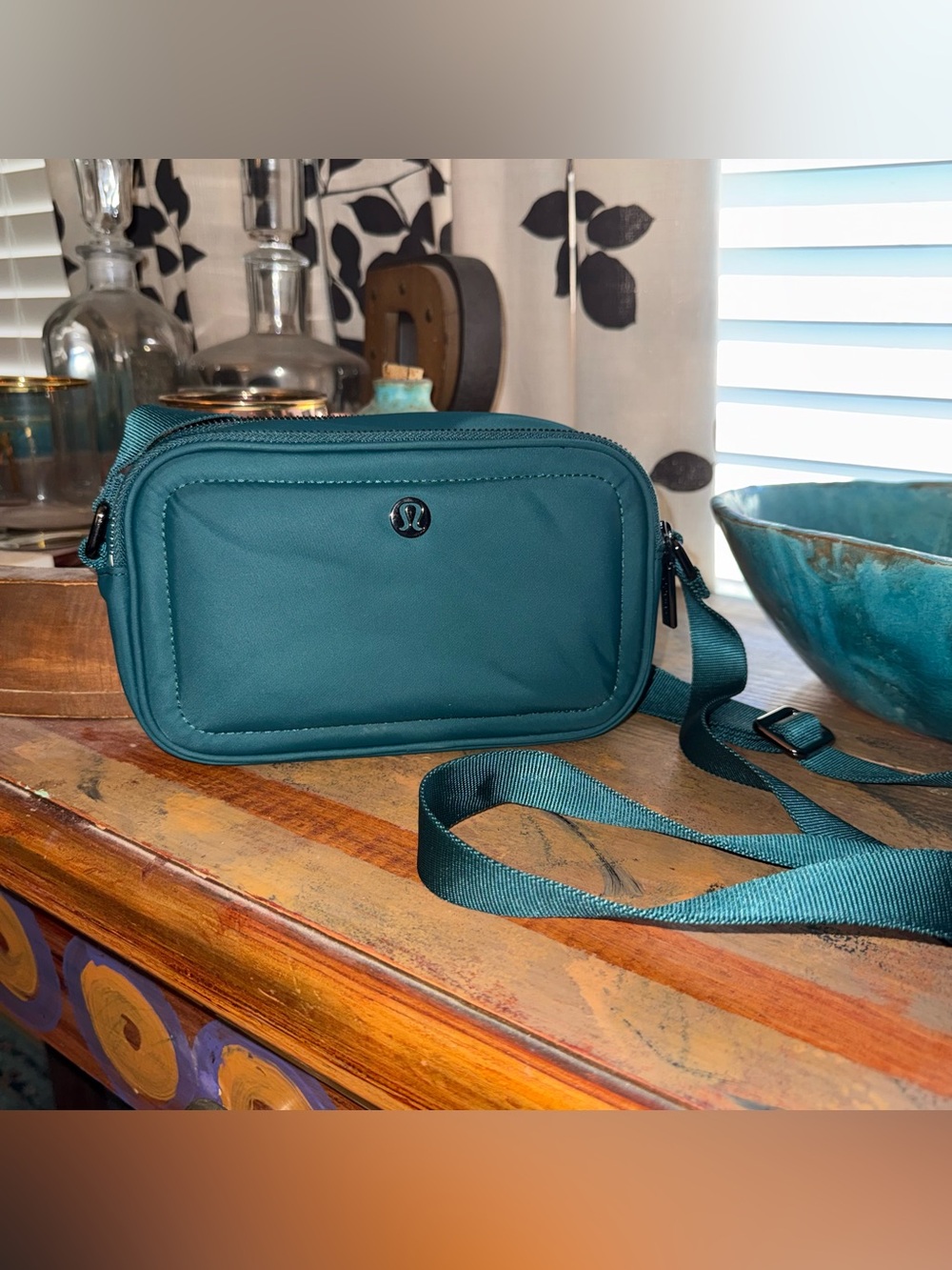 Lululemon Green Jasper 2L Crossbody Camera Bag Gunmetal Hardware NWOT